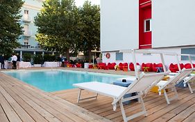 Hotel Rainbow ***S